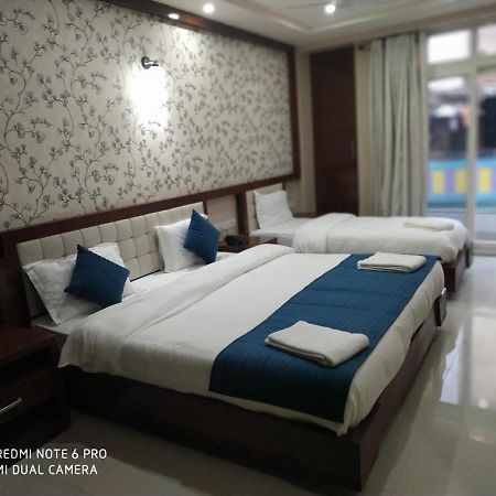 Hotel Sjr Varanasi Dış mekan fotoğraf