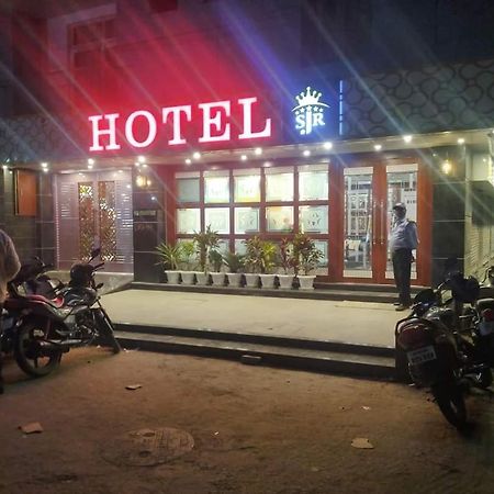 Hotel Sjr Varanasi Dış mekan fotoğraf