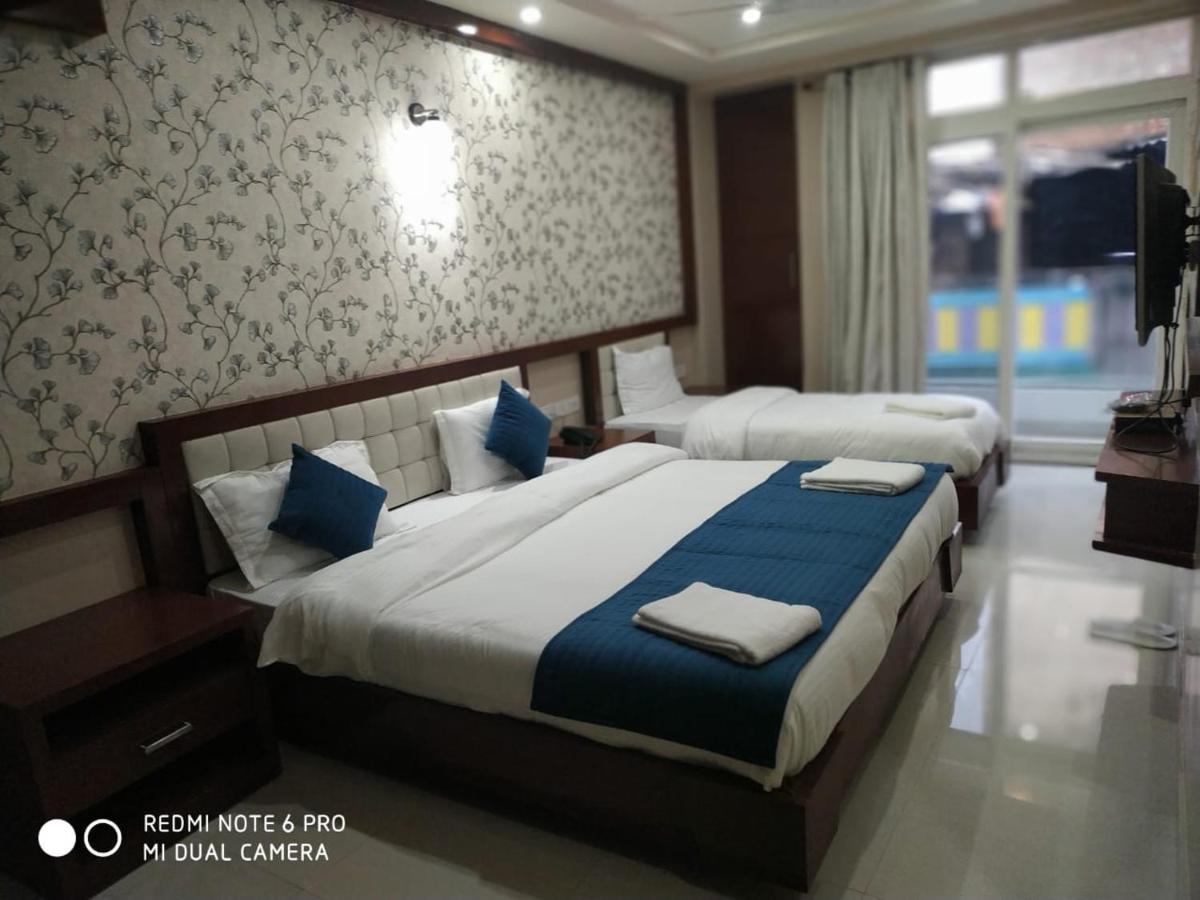 Hotel Sjr Varanasi Dış mekan fotoğraf