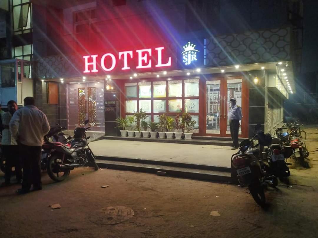 Hotel Sjr Varanasi Dış mekan fotoğraf